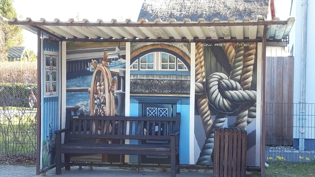 Bushaltestelle in Ahrenshoop (2)